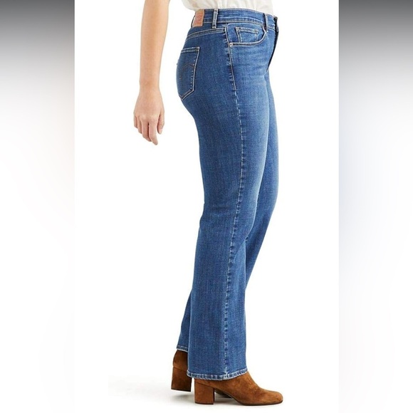 Women's Levi’s 515 Boot Cut Jeans in Classic Blue - Picture 2 of 10